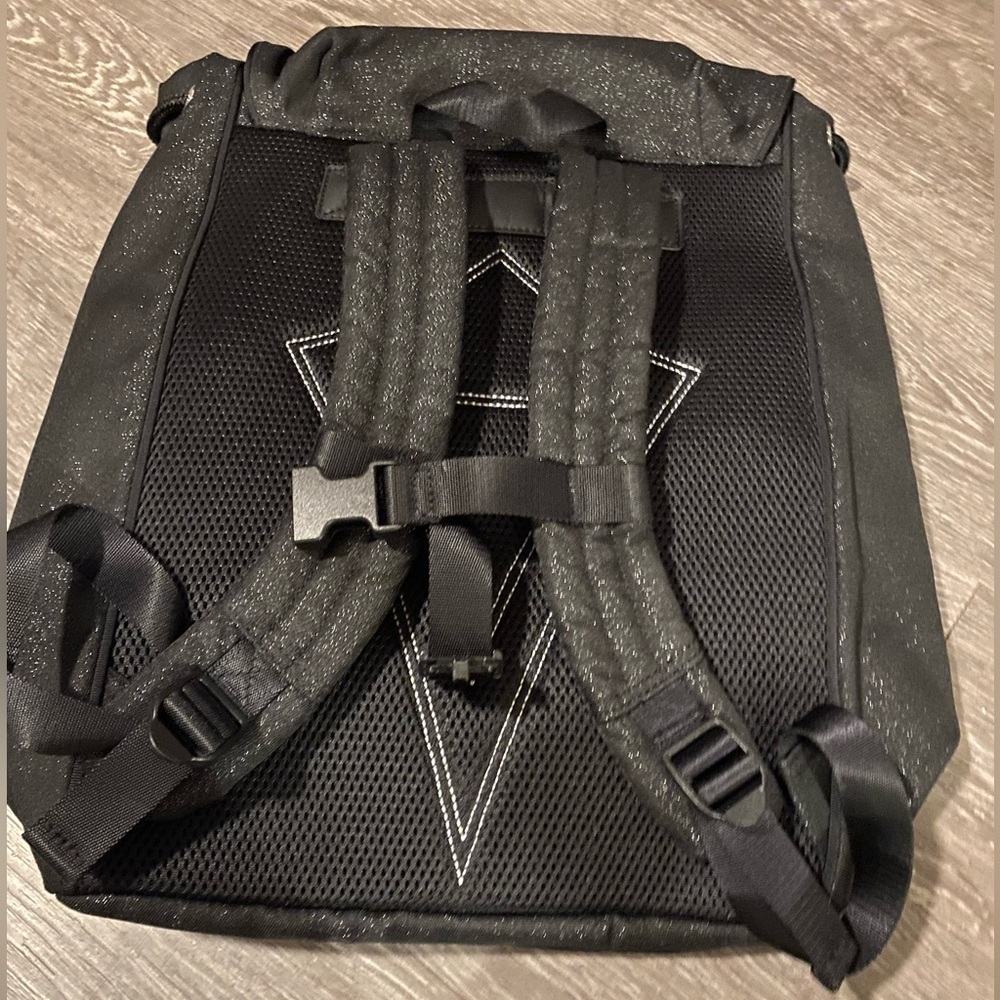 Backpack - Picture 2 of 4